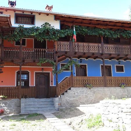 Недкова Къща Hotel โคปริฟชทิทซา ภายนอก รูปภาพ