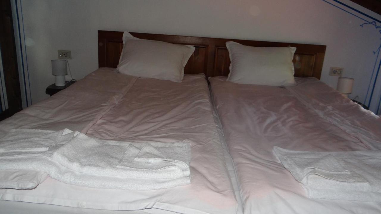 Недкова Къща Hotel โคปริฟชทิทซา ภายนอก รูปภาพ
