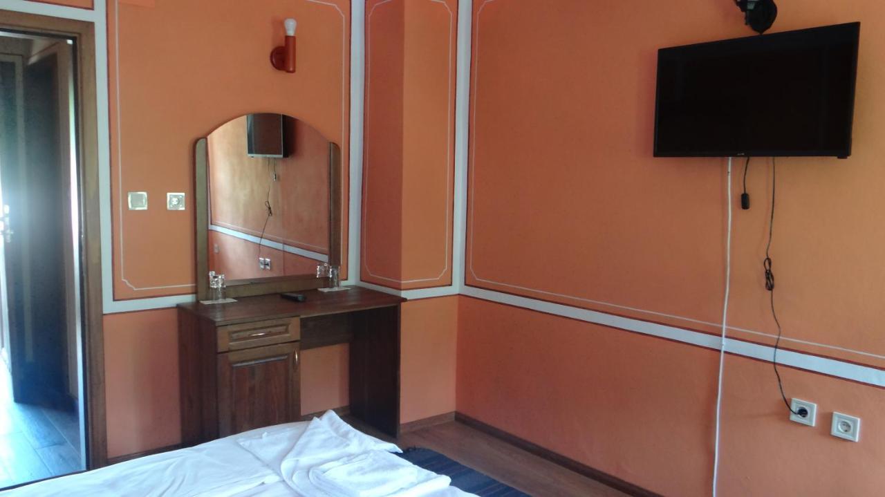 Недкова Къща Hotel โคปริฟชทิทซา ภายนอก รูปภาพ