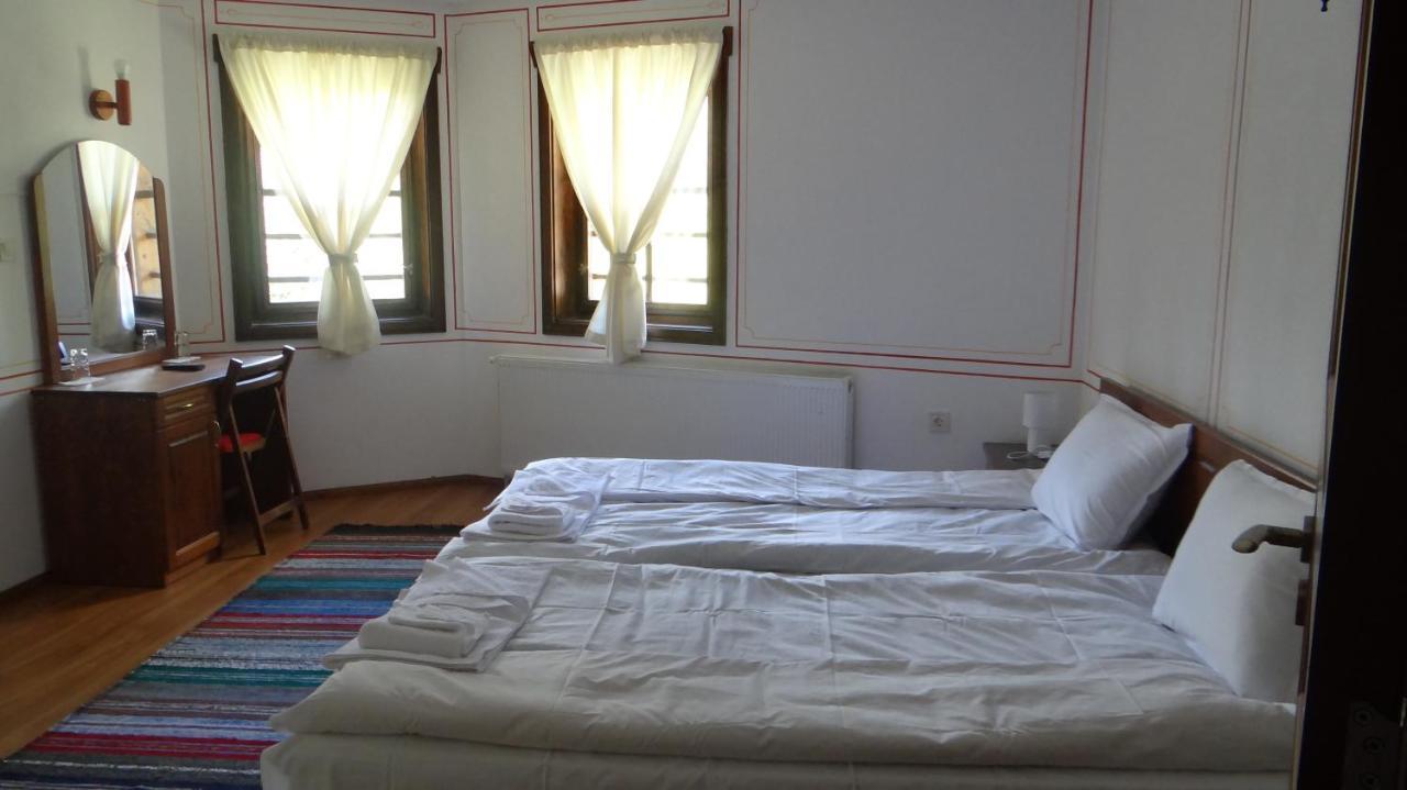Недкова Къща Hotel โคปริฟชทิทซา ภายนอก รูปภาพ