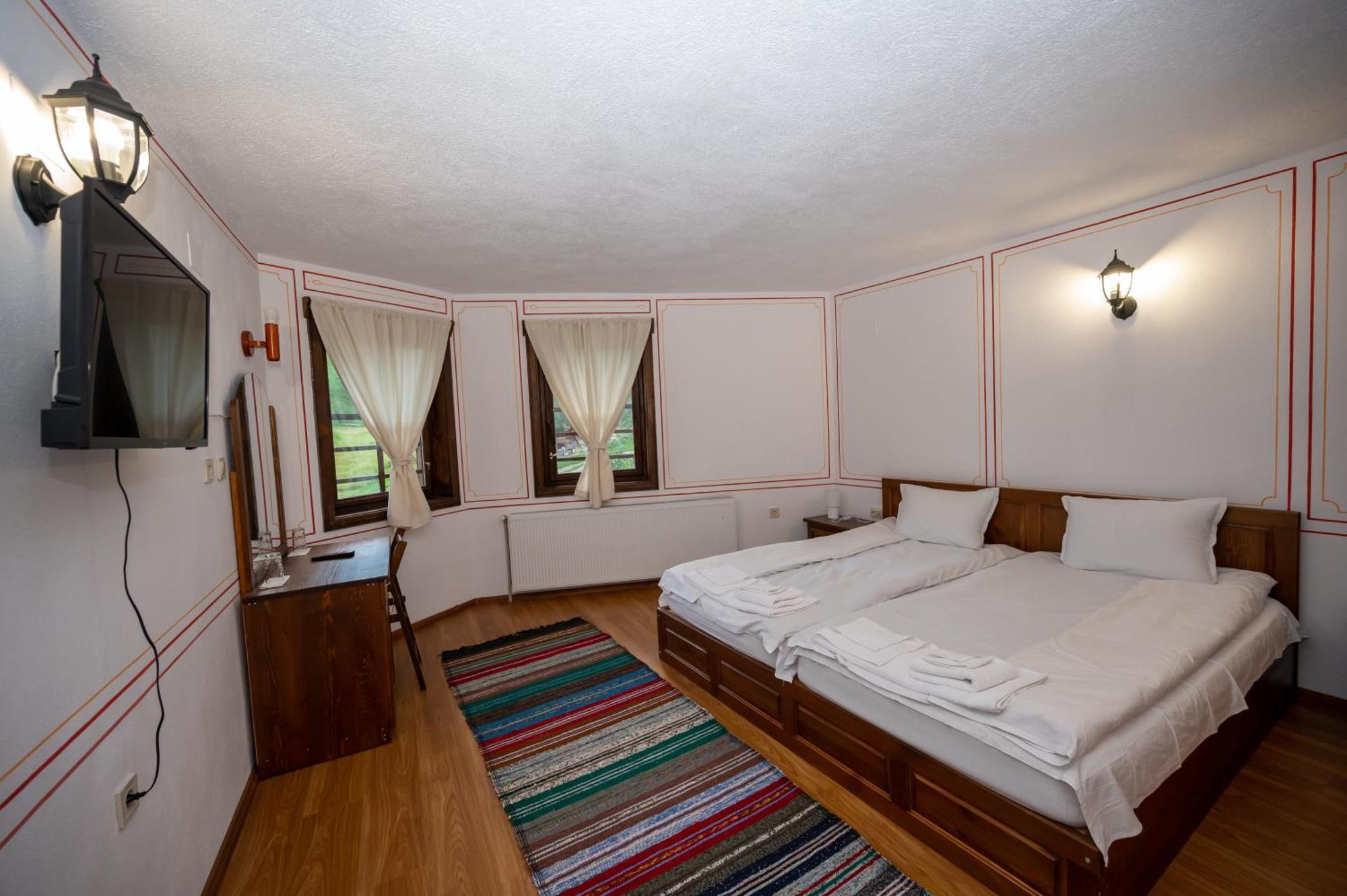 Недкова Къща Hotel โคปริฟชทิทซา ภายนอก รูปภาพ