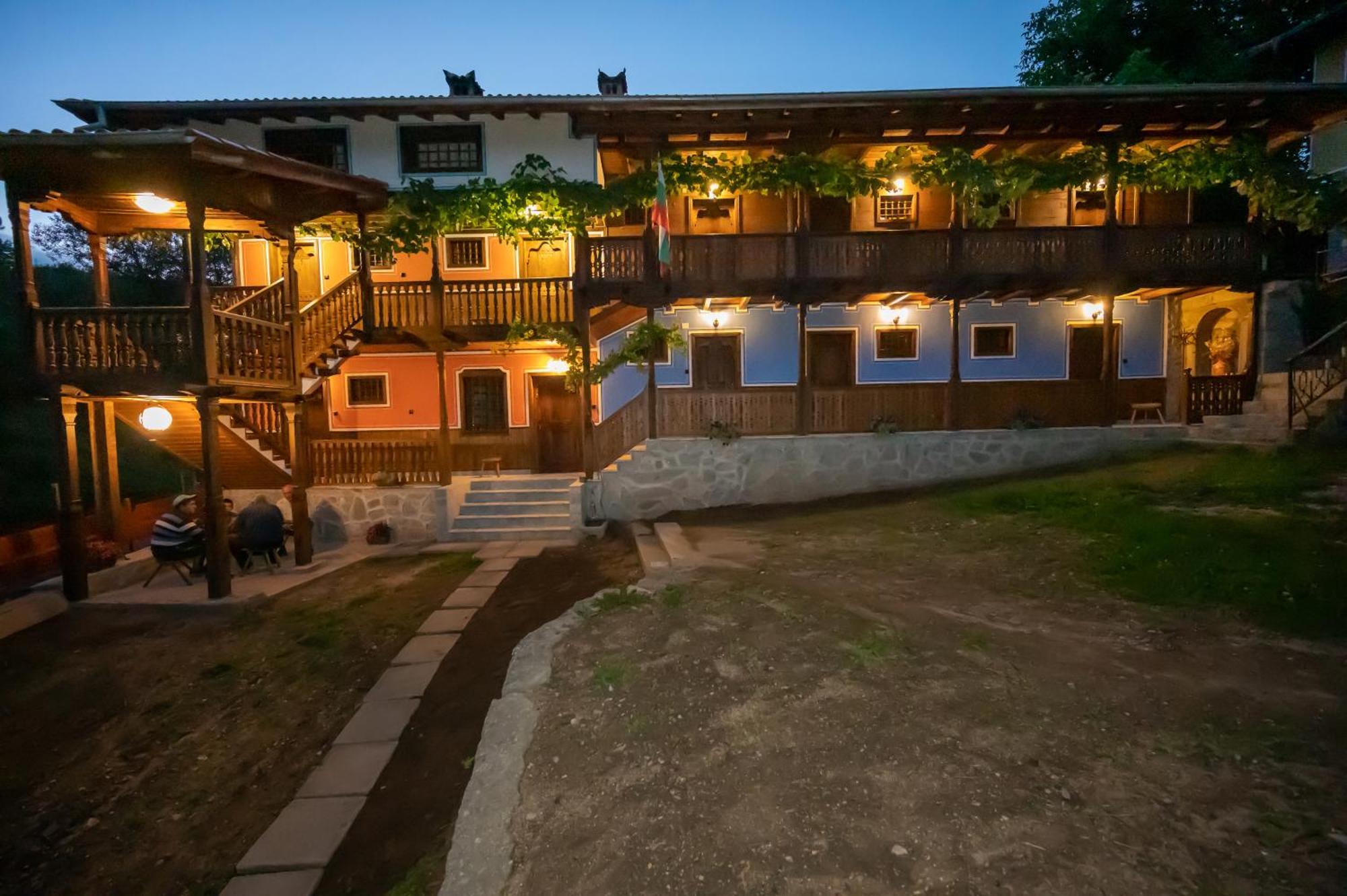 Недкова Къща Hotel โคปริฟชทิทซา ภายนอก รูปภาพ